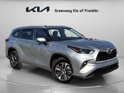 Used 2023 Toyota Highlander XLE
