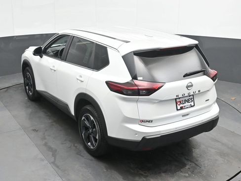 Used 2025 Nissan Rogue SV image 37