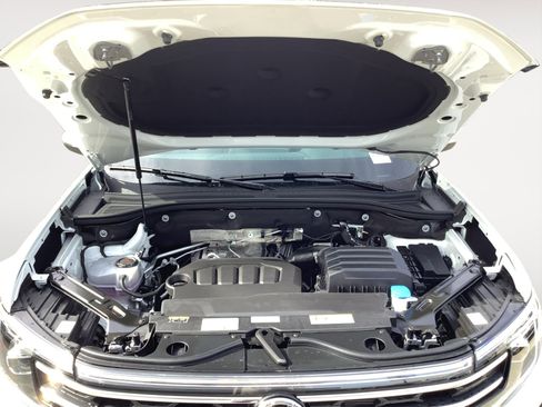 New 2026 Volkswagen Atlas SE image 11