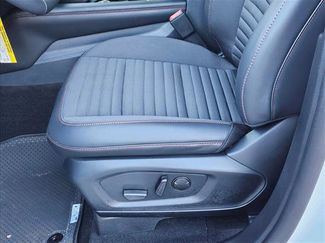 New 2026 Ford Explorer ST-Line w/ ST-Line Street Pack video 4