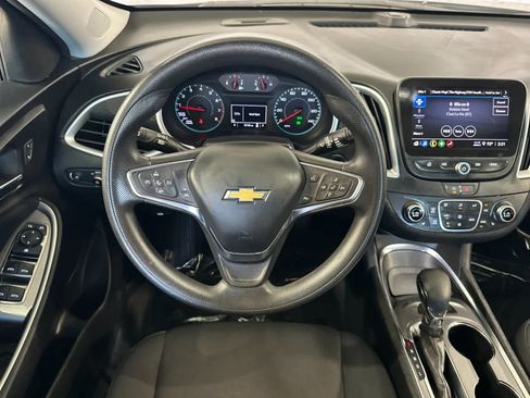 Used 2024 Chevrolet Malibu LT FWD image 15