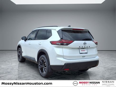 New 2026 Nissan Rogue Dark Armor image 2