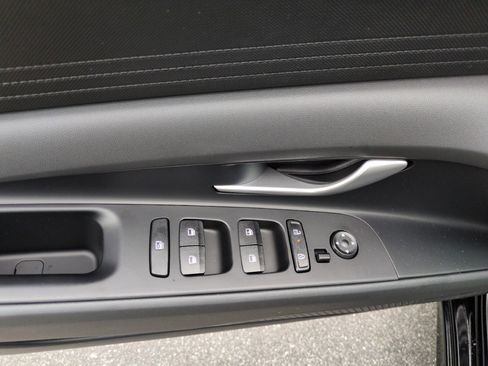 New 2026 Hyundai Elantra SE FWD image 15