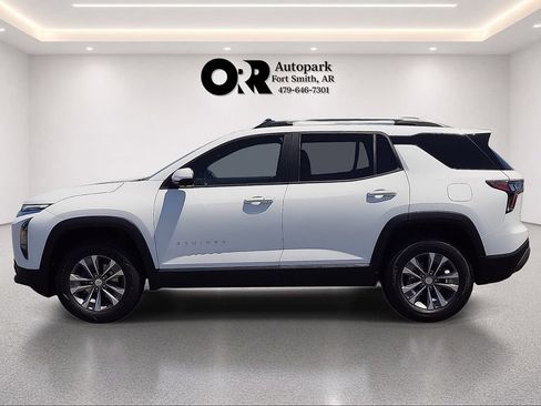 Used 2025 Chevrolet Equinox LT w/ Convenience Package II AWD/4WD image 3