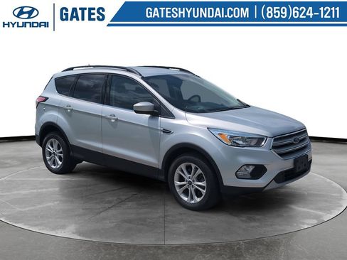 Used 2018 Ford Escape SE AWD/4WD image 1