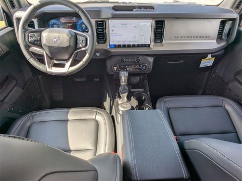 New 2025 Ford Bronco Outer Banks image 13