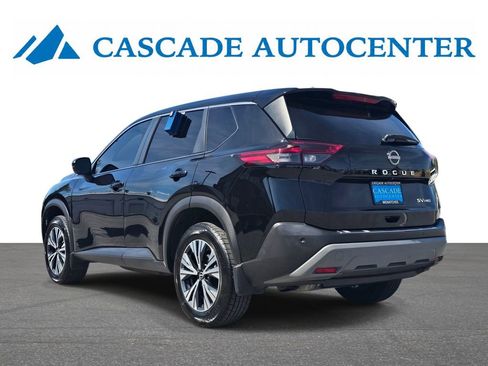 Used 2022 Nissan Rogue SV AWD/4WD image 3