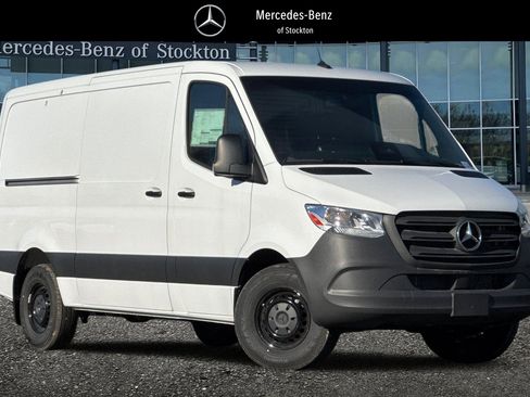 New 2025 Mercedes-Benz Sprinter 2500 image 1