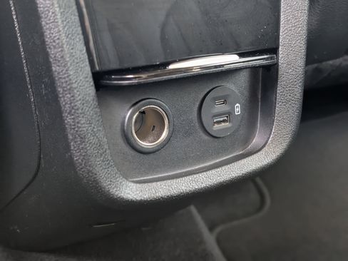 Used 2022 Lincoln Nautilus Standard w/ Premium Package image 39