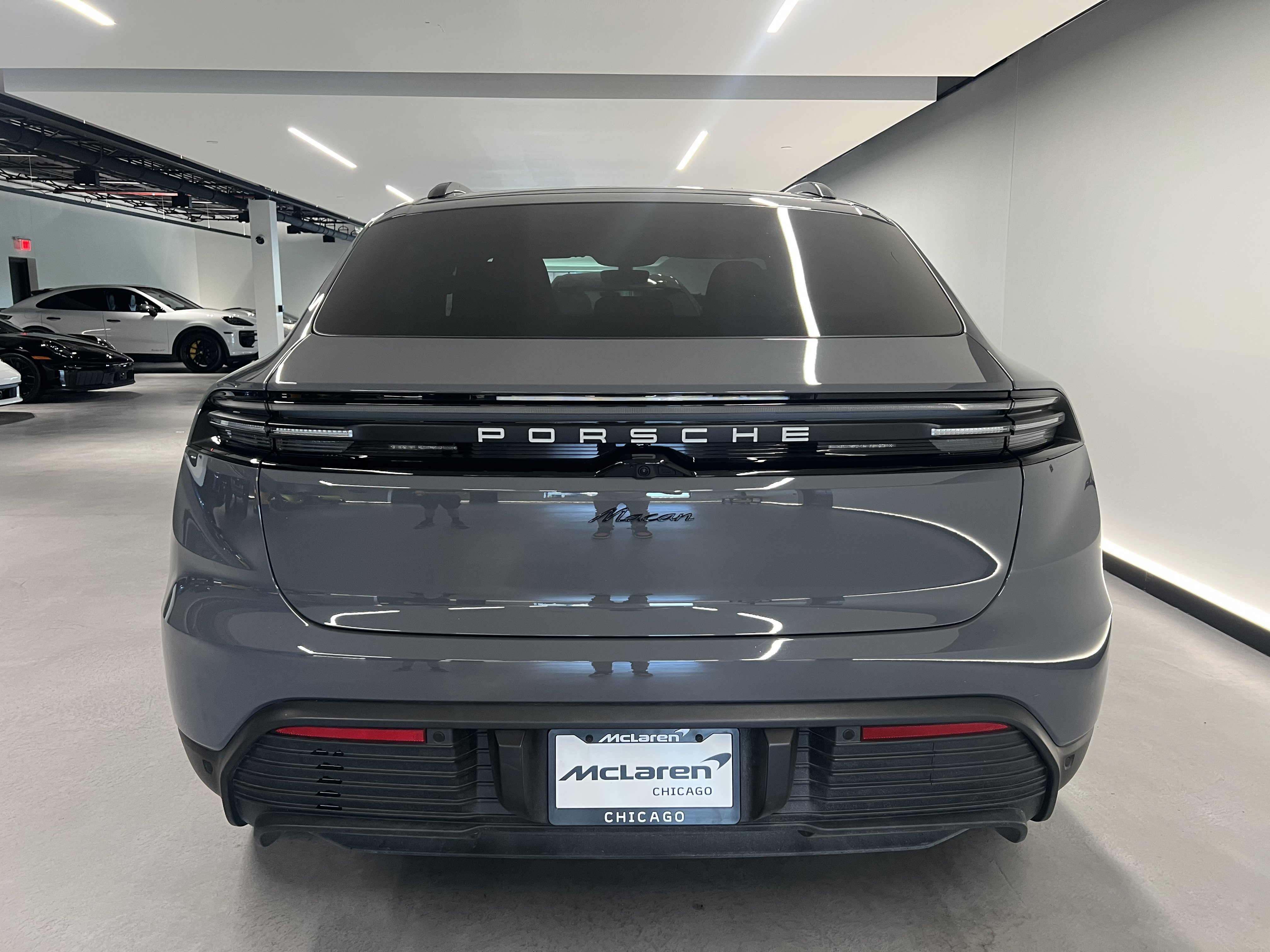 Used 2025 Porsche Macan Electric RWD image 14
