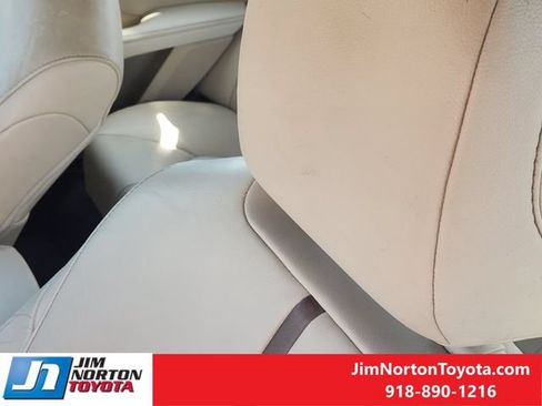 Used 2019 Toyota Camry XLE FWD image 16