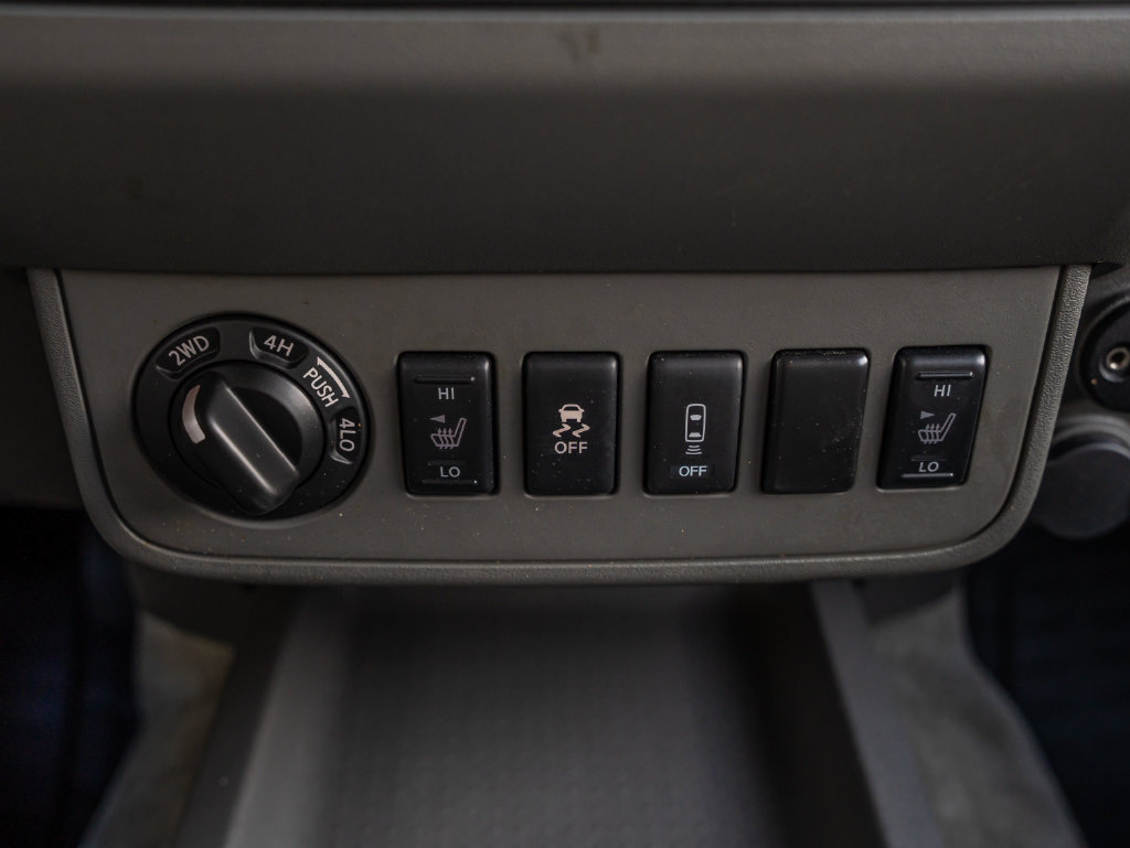 Used 2018 Nissan Frontier SV w/ Value Truck Package AWD/4WD image 35