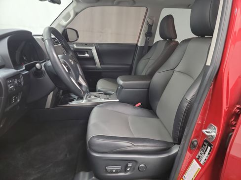 Used 2023 Toyota 4Runner SR5 Premium w/ Moonroof Package RWD image 12