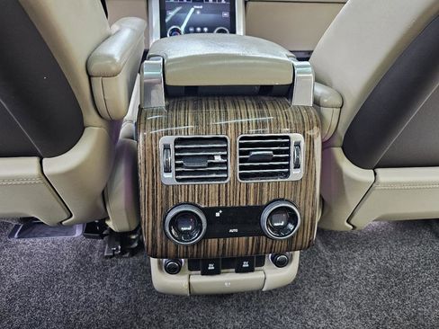 Used 2018 Land Rover Range Rover HSE image 27