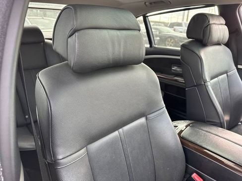 Used 2007 BMW 750Li image 23