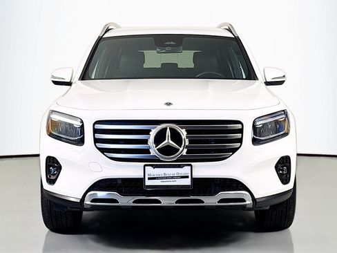 Used 2026 Mercedes-Benz GLB 250 image 2
