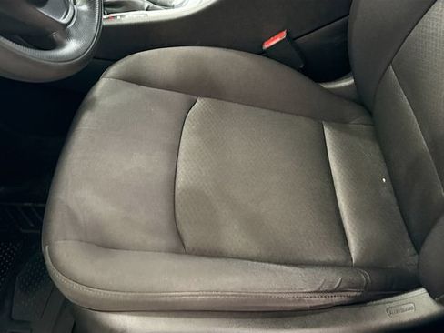 Used 2021 Chevrolet Malibu LT FWD image 19
