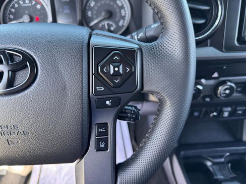 Used 2020 Toyota Tacoma TRD Off-Road AWD/4WD image 21