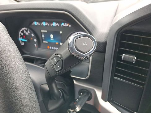 Used 2023 Ford F150 XLT AWD/4WD image 7