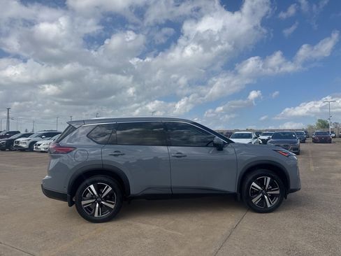 Certified 2025 Nissan Rogue SL w/ SL Premium Package image 25