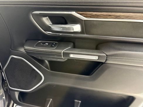 Used 2019 RAM 1500 Laramie AWD/4WD image 12