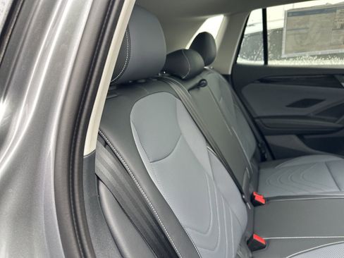 New 2026 Volkswagen Tiguan SE image 30