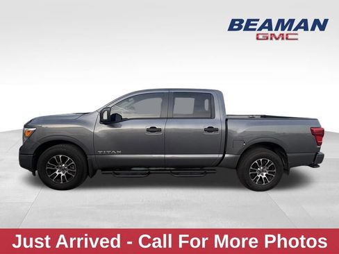 Used 2024 Nissan Titan SV w/ SV Convenience Package image 1