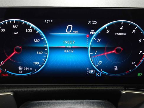 Used 2023 Mercedes-Benz GLB 250 GLB 250 image 27