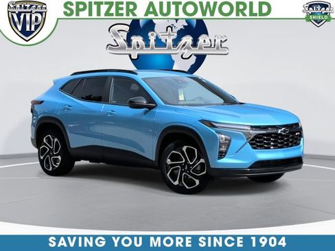 Used 2025 Chevrolet Trax RS FWD image 1