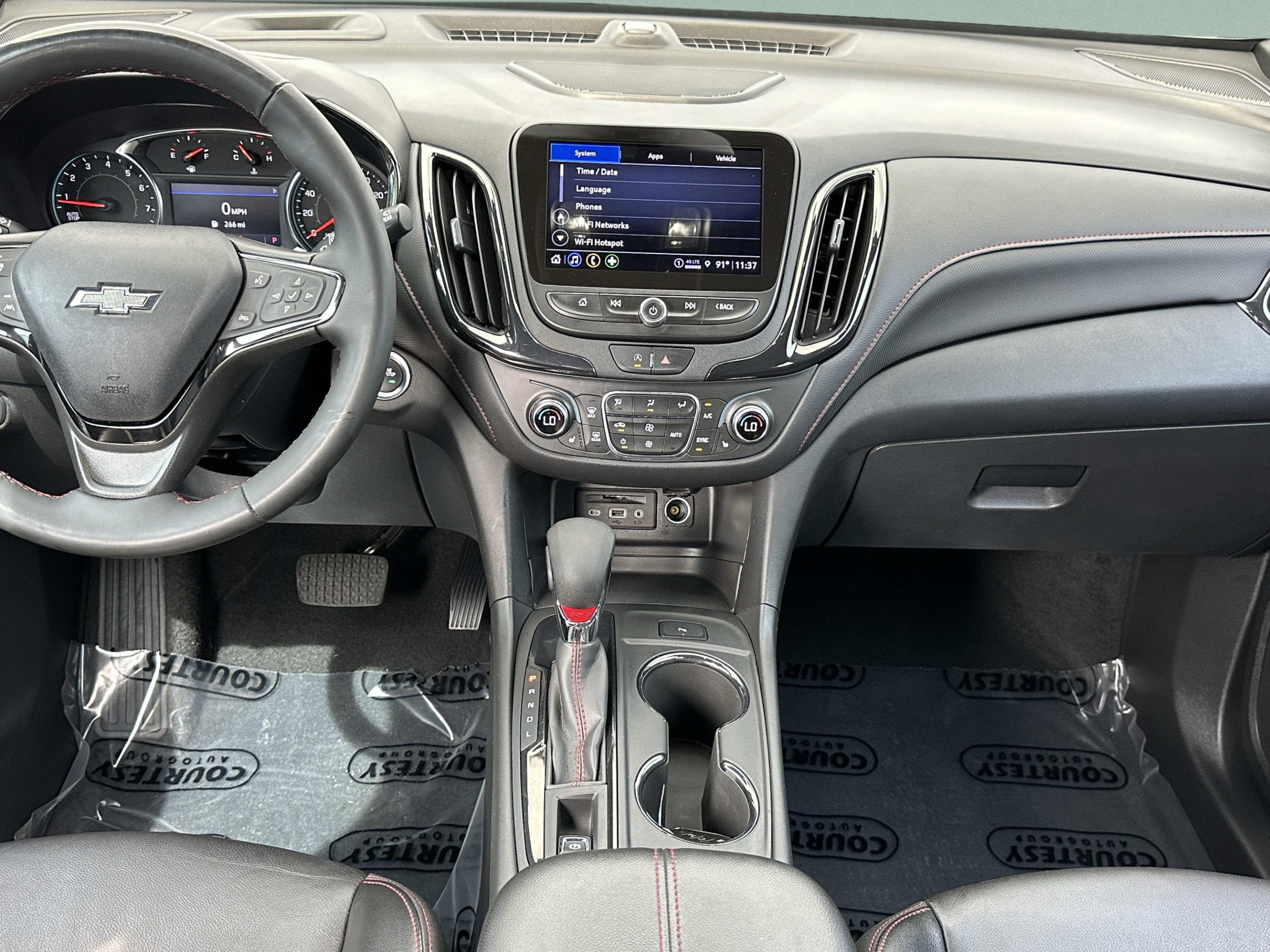 Used 2023 Chevrolet Equinox RS w/ RS Leather Package FWD image 12