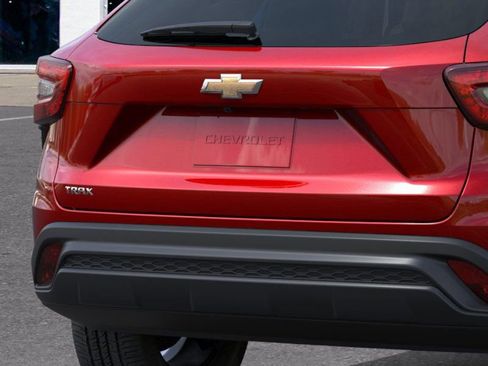 New 2026 Chevrolet Trax LS image 15