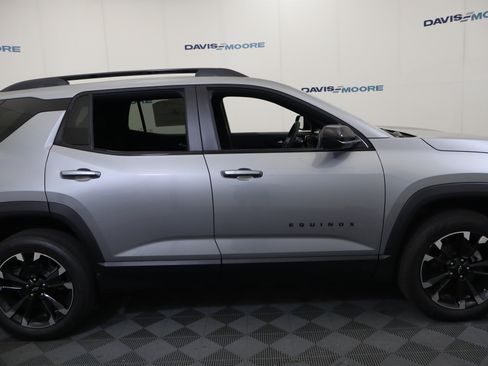 Used 2024 Chevrolet Equinox LT w/ LPO, Floor Liner Package FWD image 5
