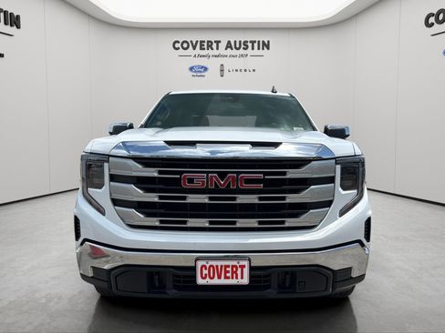 Used 2022 GMC Sierra 1500 SLE w/ Preferred Package AWD/4WD image 8