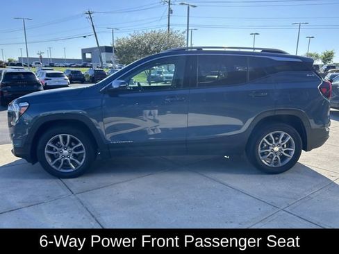 Used 2024 GMC Terrain SLT AWD/4WD image 4