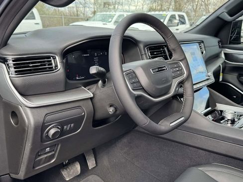 New 2026 Jeep Grand Wagoneer 4WD image 3