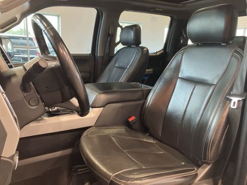 Used 2018 Ford F150 Lariat w/ Equipment Group 502A Luxury AWD/4WD image 14