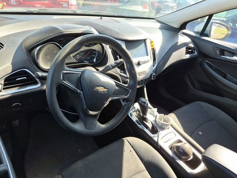 Used 2017 Chevrolet Cruze LS image 11
