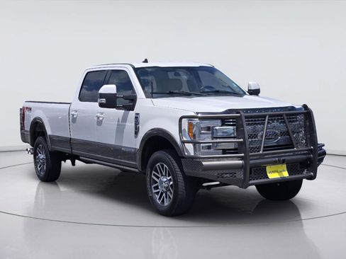 Used 2019 Ford F350 Lariat w/ Lariat Ultimate Package AWD/4WD image 3
