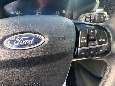 Used 2025 Ford Escape Platinum AWD/4WD image 23