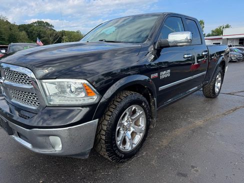 Used 2016 RAM 1500 Laramie w/ Convenience Group AWD/4WD image 9