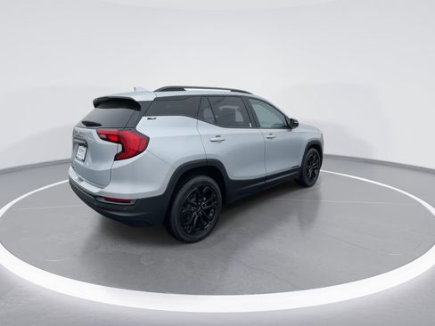 Used 2021 GMC Terrain SLT w/ Elevation Edition FWD image 8