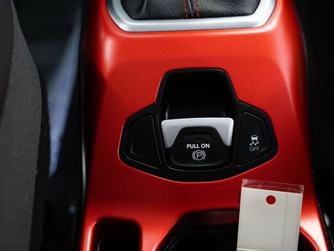 Used 2018 Jeep Renegade Trailhawk image 21