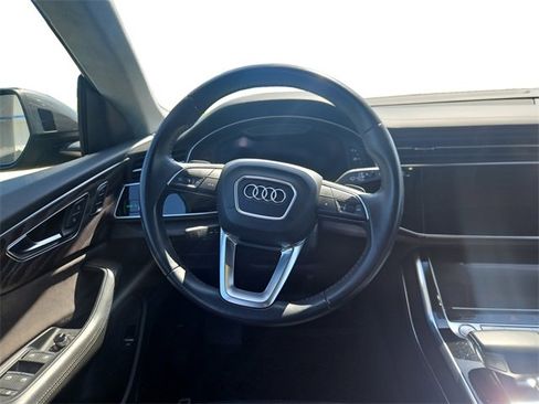 Used 2019 Audi Q8 Prestige image 12