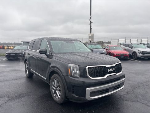 Used 2023 Kia Telluride LX AWD/4WD image 1
