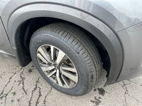Certified 2024 Nissan Pathfinder SL AWD/4WD image 9