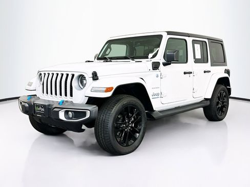 Used 2023 Jeep Wrangler Sahara w/ Cold Weather Group image 3