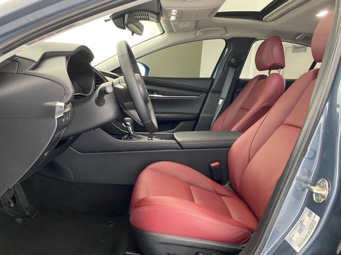 Used 2025 MAZDA MAZDA3 s image 4