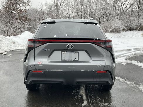 Used 2024 Toyota bZ4X XLE image 27