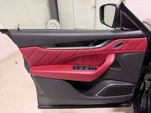 Used 2021 Maserati Levante S GranSport image 15