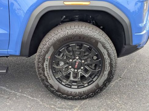 New 2026 GMC Canyon Elevation w/ Convenience Package RWD image 11